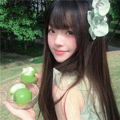 黑衣女孩